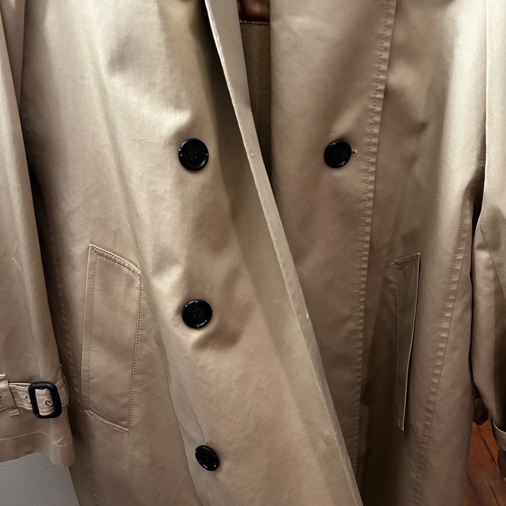 Mid-Length Burberry Brit Trench Coat Size 12 with zippered lining - Picture 11 of 16